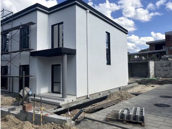 Просторий дуплекс 125 м² з терасою та підвалом, 4 сотки, Гореничі Гореничі