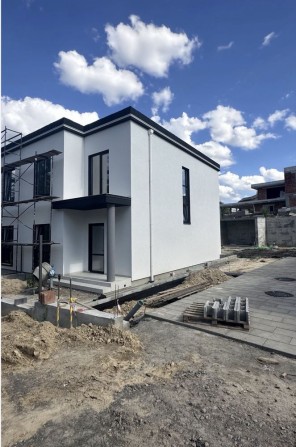 Просторий дуплекс 125 м² з терасою та підвалом, 4 сотки, Гореничі - фото 1