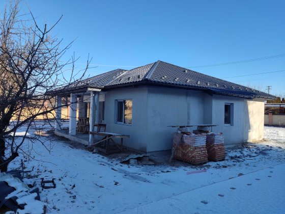 Дом будинок в центрі с Петропавлівске (Бориспольский рн), поруч Гора Вишеньки