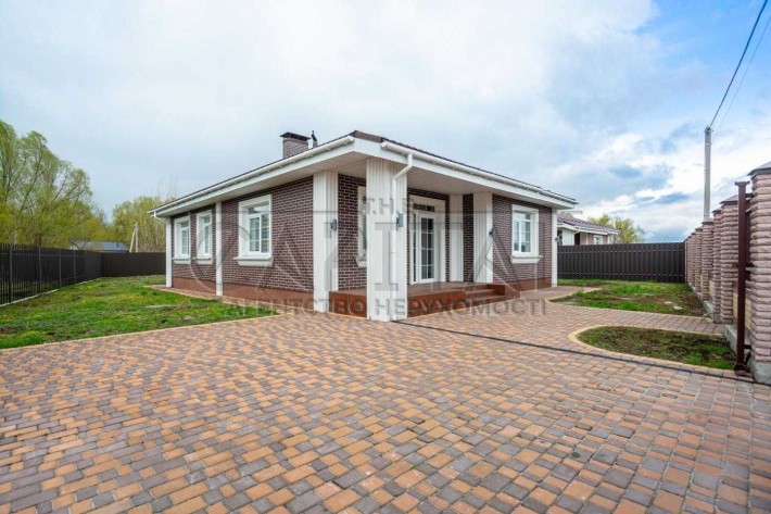 Продається будинок в селі Гнідин з ремонтом - фото 1