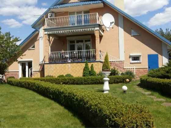 Срочно! Власник! Продам будинок біля лісу з річкою. Є генератор Гнедин