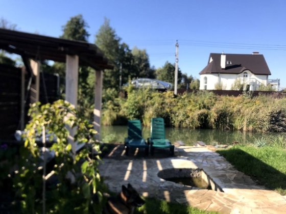 Будинок, Гнідин. Вишеньківська вулиця, вихід до води. Гнедин