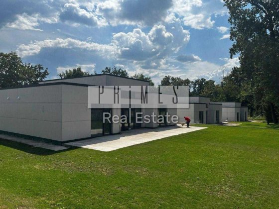 Продаж будинку з ремонтом, Лісники Лісники