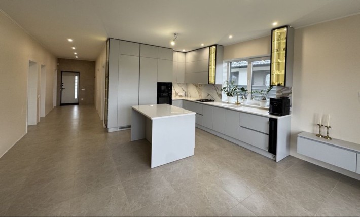 Продам будинок поблизу Києва у Нових Петрівцях - фото 1