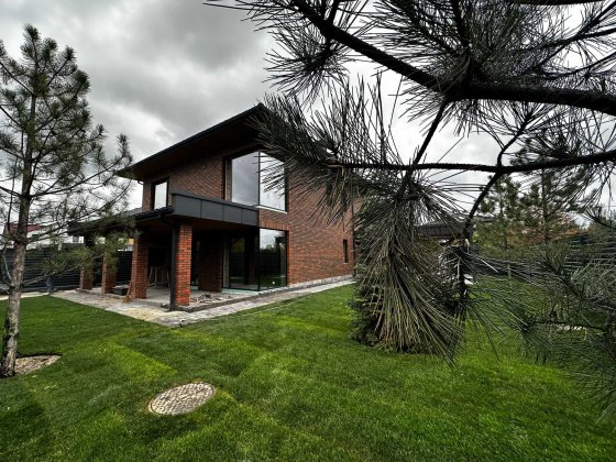 Продаж неймовірного будинку в соснах, преміальної якості Гореничі