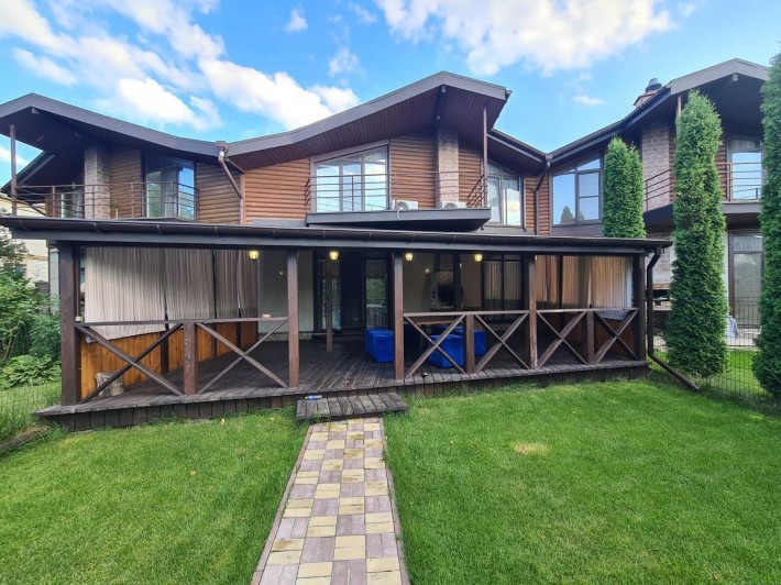 Продаж 2 поверхового таунхауса з ділянкою на 4.4 сотки, 157 кв. м - фото 1