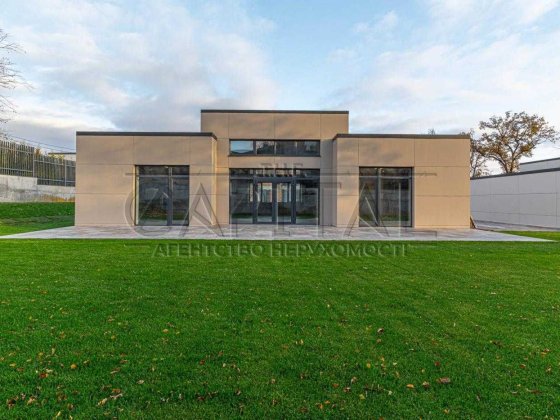 Продаж будинку в закритому КМ Лісники Лісники