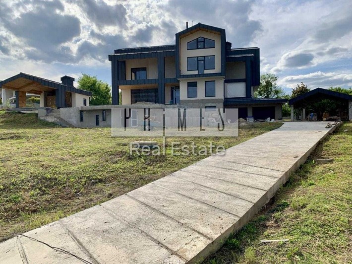 Продаж резиденції преміум-класу, район вул. Стежки, с. Лісники - фото 1