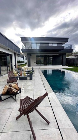 Просторий і стильний будинок в Ходосівці. - фото 1