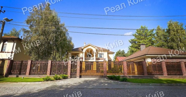 Чудовий будинок в с. Гореничі. Приватна територія! - фото 1