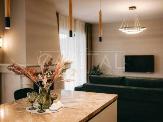 Ексклюзивний будинок в Ходосівці площею 228м2 на 8,5 сотках. Ходосівка