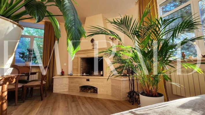 Будинок на Обсерваторній в Лісниках - фото 1