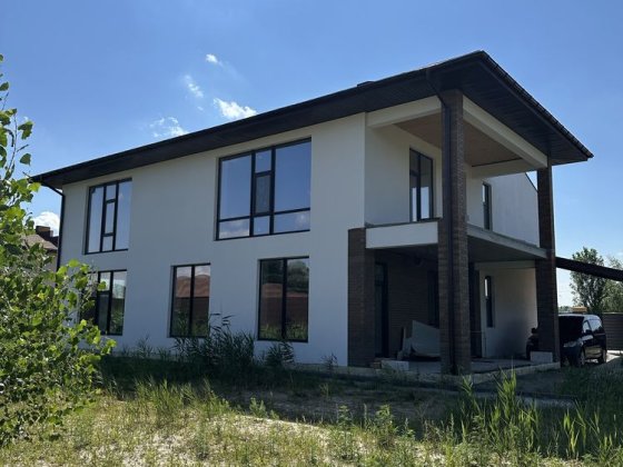 Просторий ЯКІСНИЙ будинок. КМ «Ясний Хутір». 13 сот. Охорона. Лісники