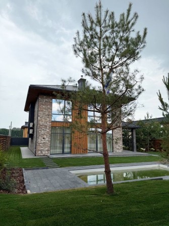 Будинок з Дизайнерським Ремонтом! Басейн, ГАЗ, закрите містечко! - фото 1