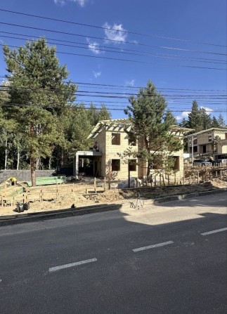 Якісний будинок 190 м² з терасами, 8 соток, газ - фото 1