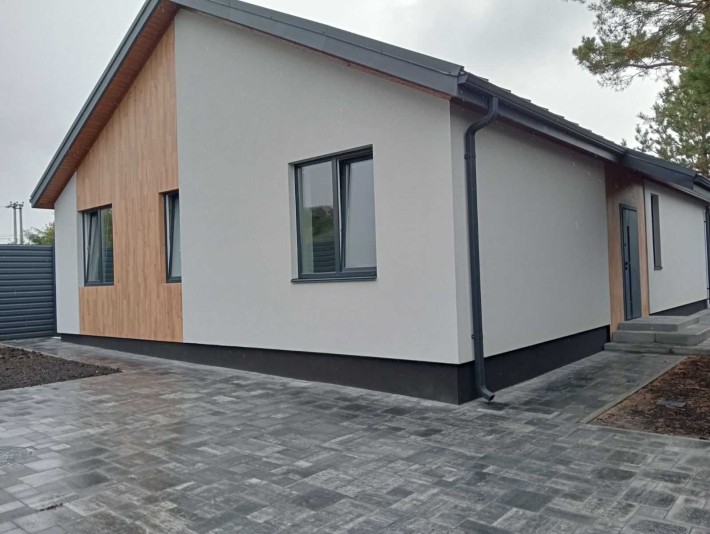 БЕЗ%! Будинок з соснами з гарним наповненням Віта Поштова. - фото 1