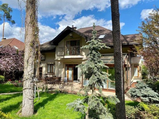 Продажа коттеджа Стоянка КГ"Лесная сказка" киеао-святошинский р-н Стоянка