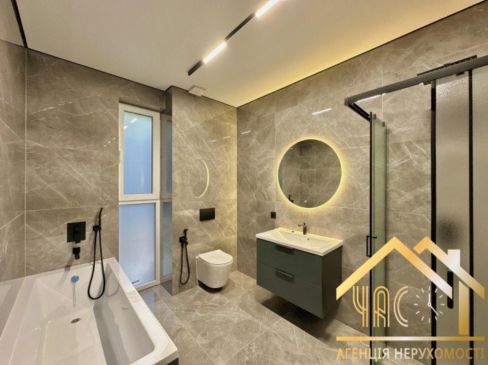 Таунхаус з новим ремонтом у Віті-Поштовій, закрита територія, 130 м² - фото 1