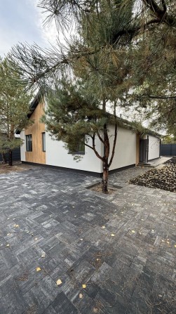 Одноповерховий будинок серед сосен 115 м, ділянка 5 соток - фото 1