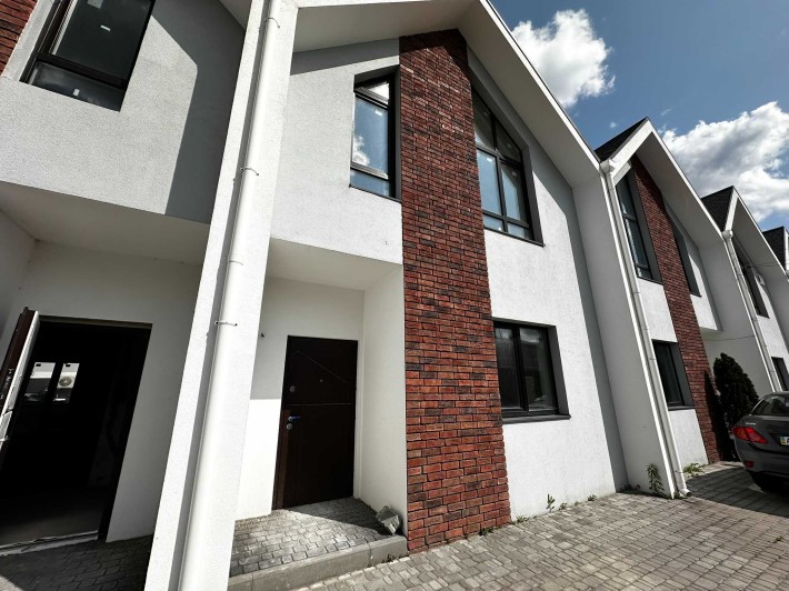 Готовий таунхаус, газ, центральна каналізація, готовий до ремонту - фото 1