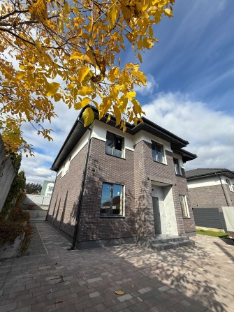 Якісний будинок 145м2 , Стоянка, Газ, 10 хв до Києва, Без комісії - фото 1