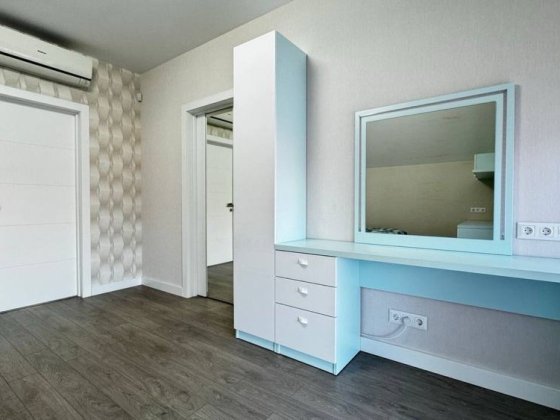 Продаж Просторого будинку з Ремонтом та Ділянкою 5 соток, ГАЗ, КМ Стоянка