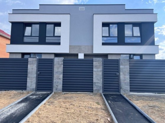 Дім,будинок,хата,таунхаус,дача,дуплекс,земля,квартира Богуслав