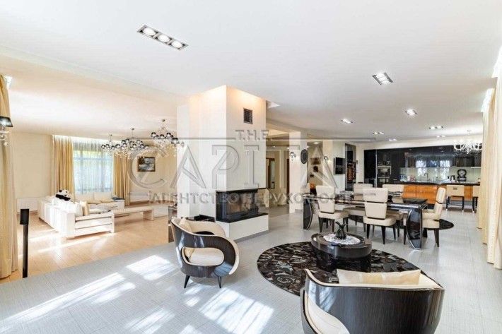 Продаж/Будинок/845 м2/Києво-Святошинський район/Стоянка/вул. Польова - фото 1