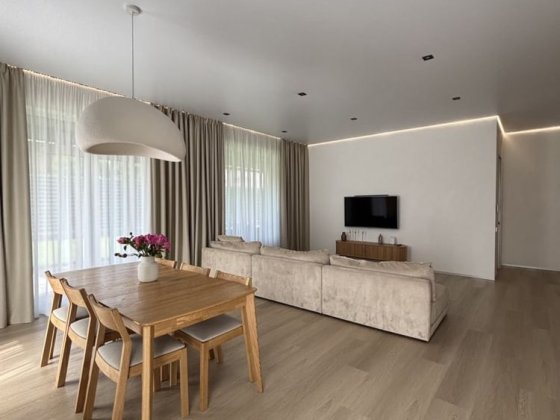 Будинок в закритому котеджному містечку Стоянка