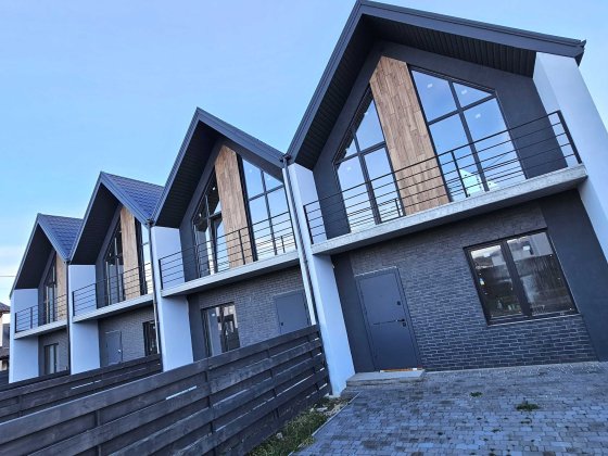 Для себе чи інвестиції. Стильний Таунхаус в Ірпені напротив лісу Стоянка