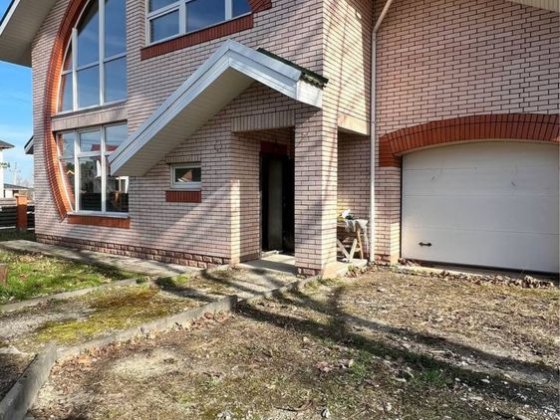 Просторий будинок в Ірпені, район Стоянка-2 на закритій території Стоянка