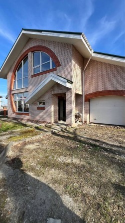 Просторий будинок в Ірпені, район Стоянка-2 на закритій території - фото 1