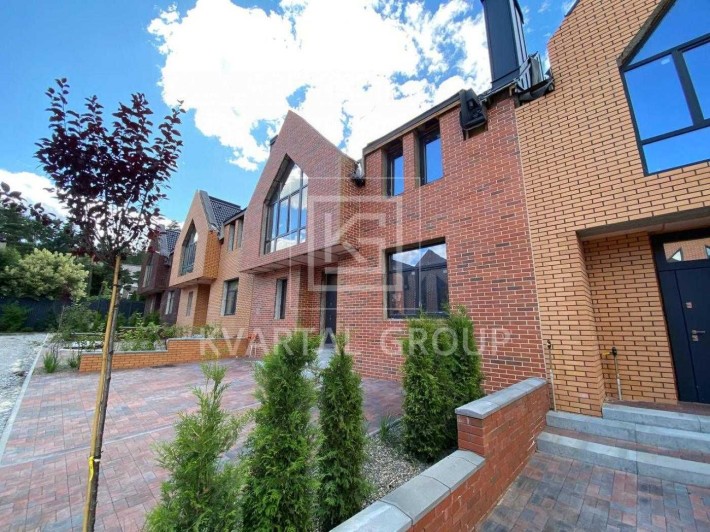 Величезний таун на 125м2 в мальовничій локації біля озера - фото 1