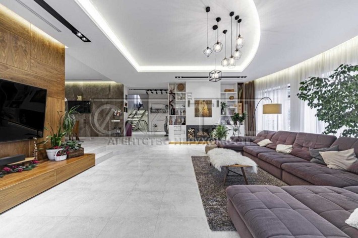 Продаж / Будинок / 497 м2 / Віта-поштова / вул. Звенигородська, 1 - фото 1