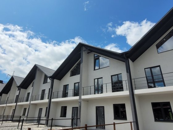 Без %! Продаж таунхаусів в мальовничому місці Стоянка