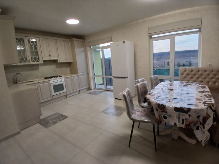 Таунхаус світлий ремонт - фото 1