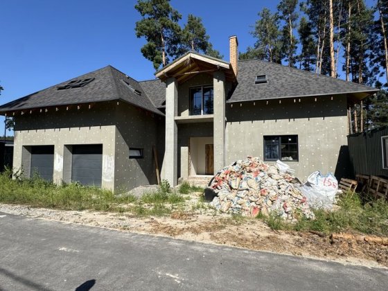 Будинок в Англійському Стилі 280 кв.м, 8 соток. З Штукатуркою Стоянка