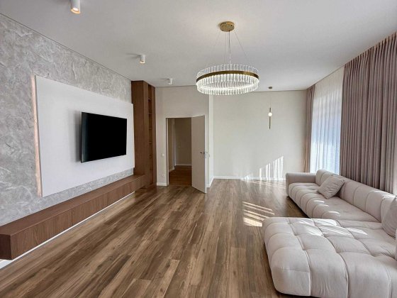 Продаж НОВОГО БУДИНКУ в с.Стоянка! Газ, басейн, дорогий ремонт Стоянка