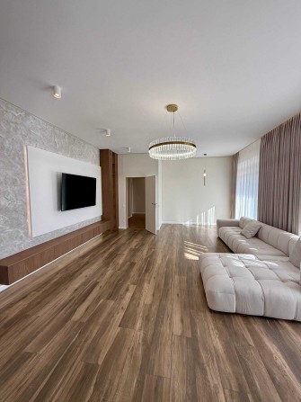 Продаж НОВОГО БУДИНКУ в с.Стоянка! Газ, басейн, дорогий ремонт - фото 1