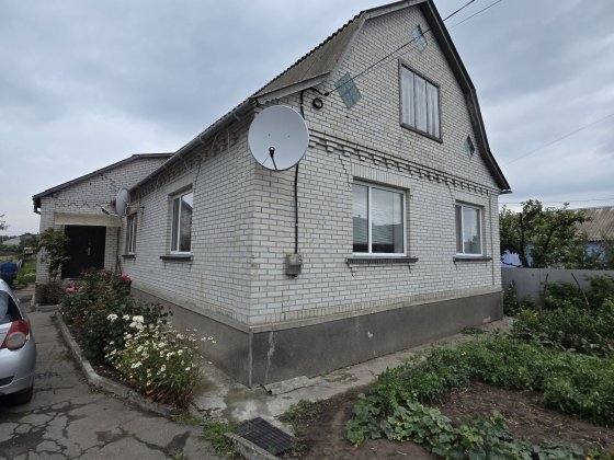 Продаж просторого будинку смт Рокитне Рокитное