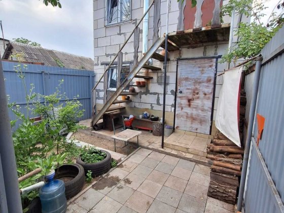 Продам 2-х поверховий будинок- гараж 110м2 в центрі, район переїзду Глеваха