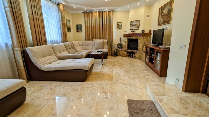 Якісний ремонт. Готовий до проживання. Газ. Програми так - фото 1