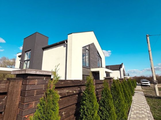 Якісний будинок на березі озера, 10 соток! Ландшафт у подарунок Блиставица