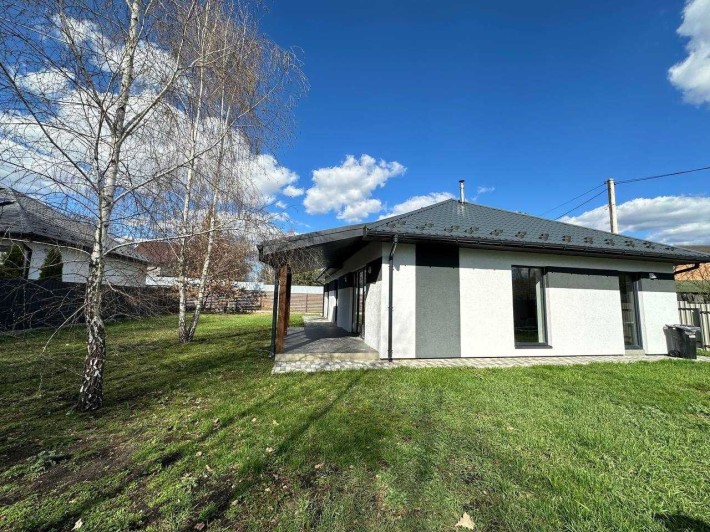 Продам будинок з каміном та новим  ремонтом.Без комісії - фото 1