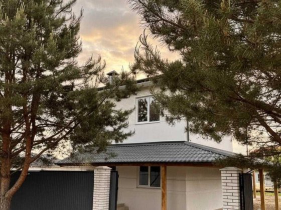 Продаж двоповерхового будинку з терасою в с. Бобриця Бобрица