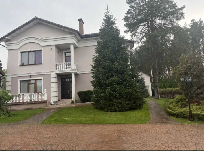 резиденція площею 240 м² із вишуканим дизайнерським ремонтом - фото 1