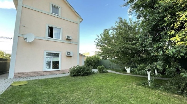 Продаю Дім Гора вул. Сонячна є басейн, баня, гараж, навіс. Все Працює! - фото 1