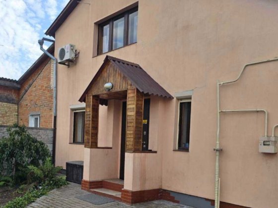 Продається будинок біля Киева (Пуща Водиця) с.Горенка. Поряд озеро,ліс Горенка