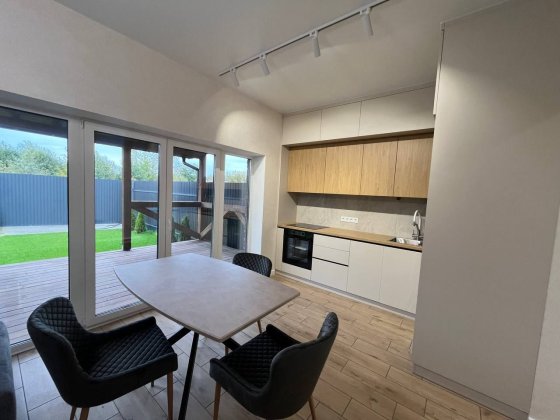 Таунхаус з ремонтом в Горенці Горенка