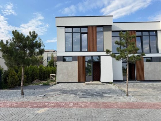 Таунхаус (без%) 120м² та 3 сотки у закритому котеджному містечку Кедина Гора